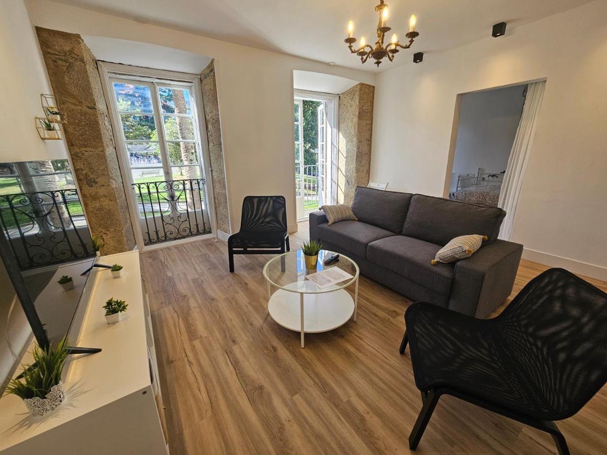Apartamentos En El Centro - Plaza De Amboage - Wifi Ferrol Kültér fotó