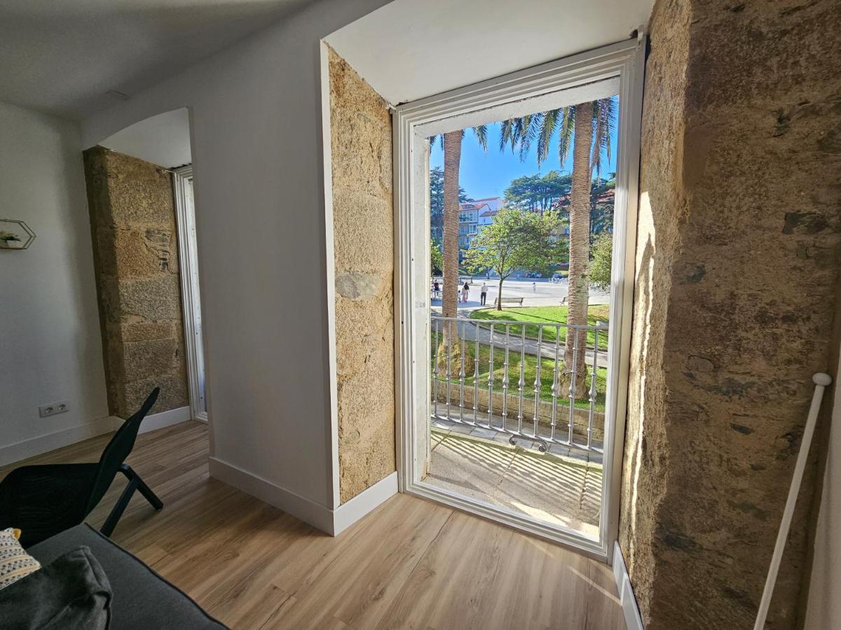 Apartamentos En El Centro - Plaza De Amboage - Wifi Ferrol Kültér fotó