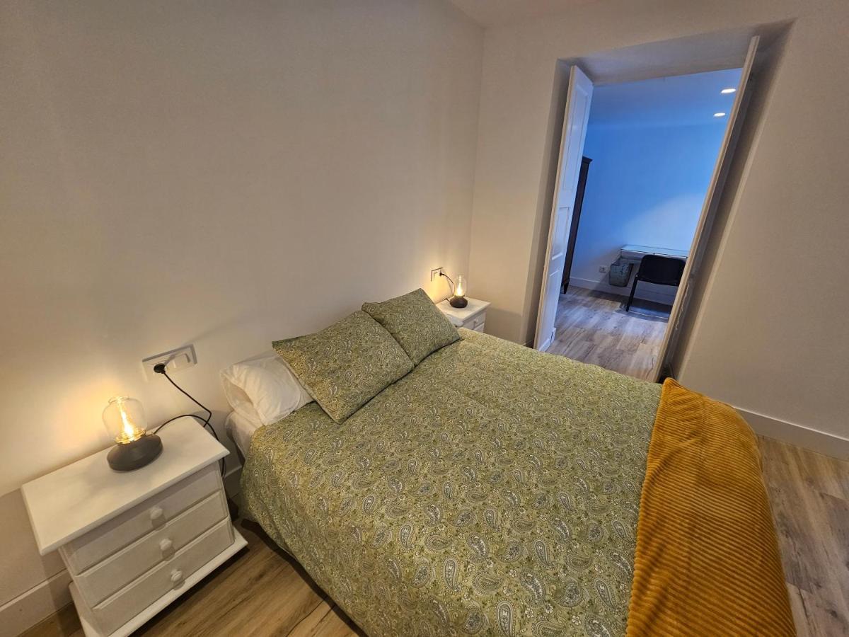 Apartamentos En El Centro - Plaza De Amboage - Wifi Ferrol Kültér fotó