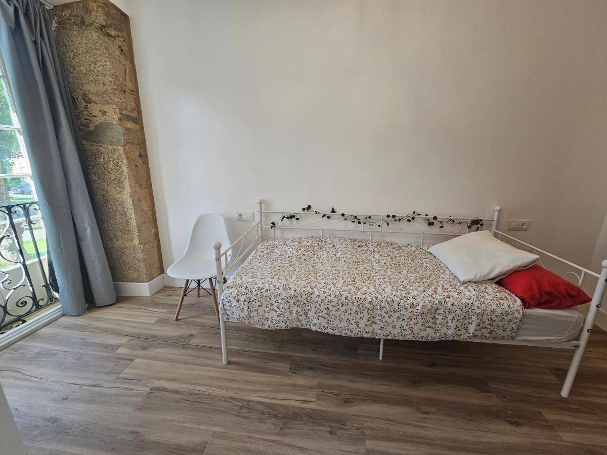 Apartamentos En El Centro - Plaza De Amboage - Wifi Ferrol Kültér fotó