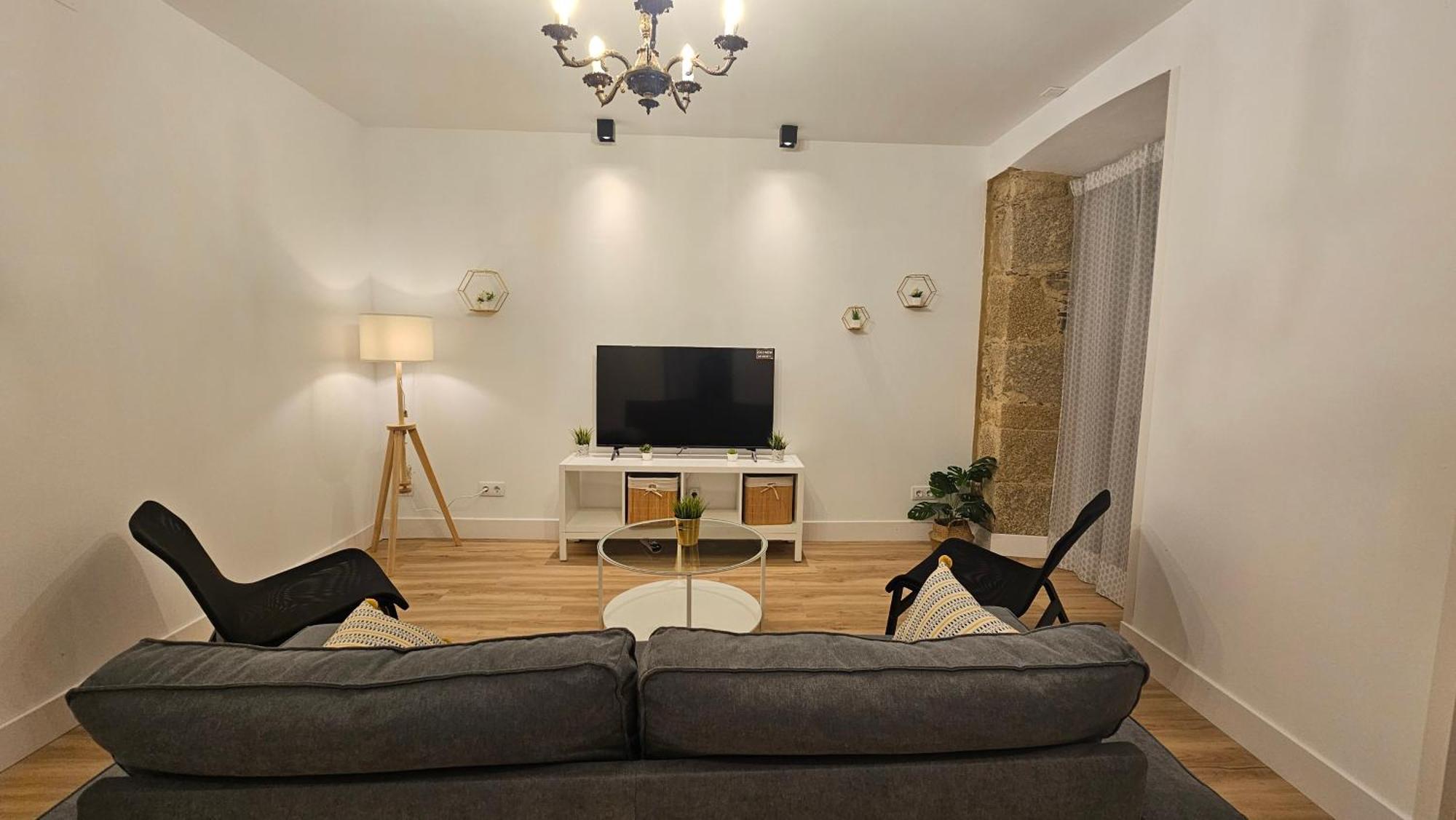 Apartamentos En El Centro - Plaza De Amboage - Wifi Ferrol Kültér fotó