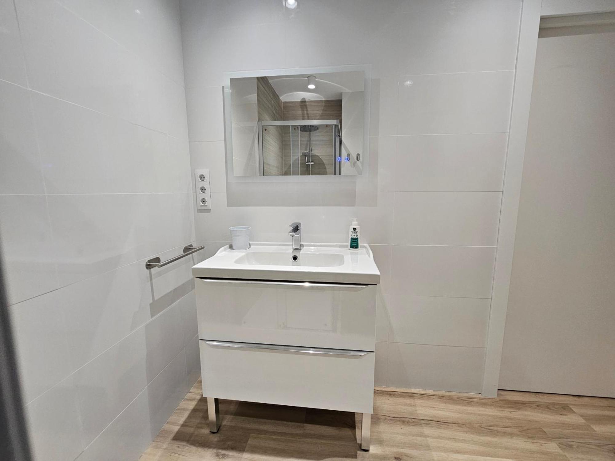 Apartamentos En El Centro - Plaza De Amboage - Wifi Ferrol Kültér fotó