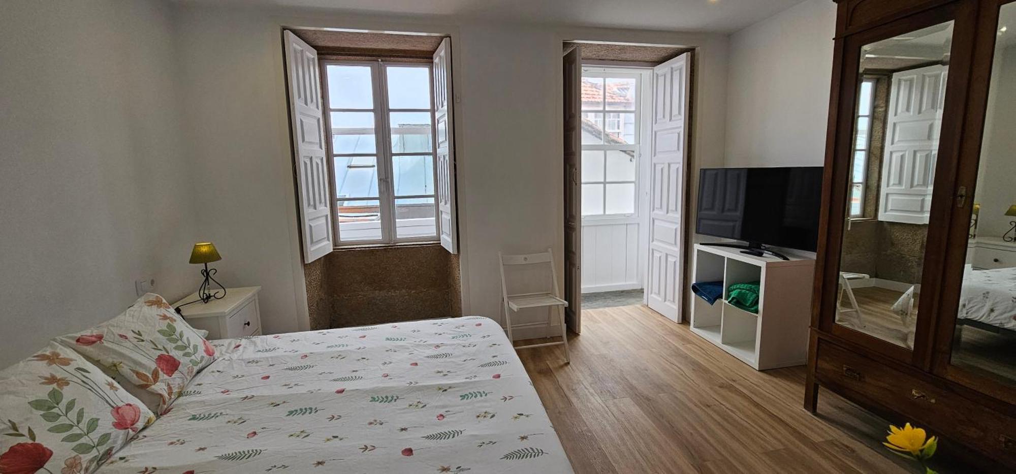 Apartamentos En El Centro - Plaza De Amboage - Wifi Ferrol Kültér fotó