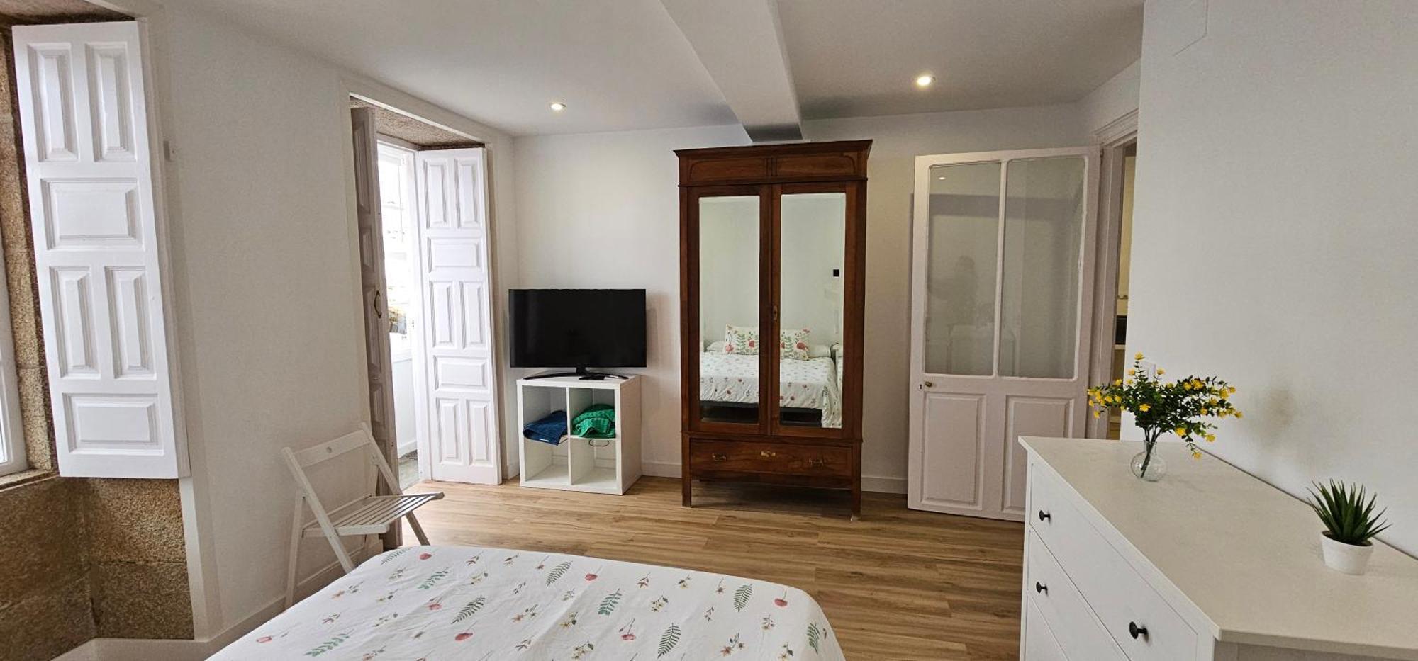 Apartamentos En El Centro - Plaza De Amboage - Wifi Ferrol Kültér fotó